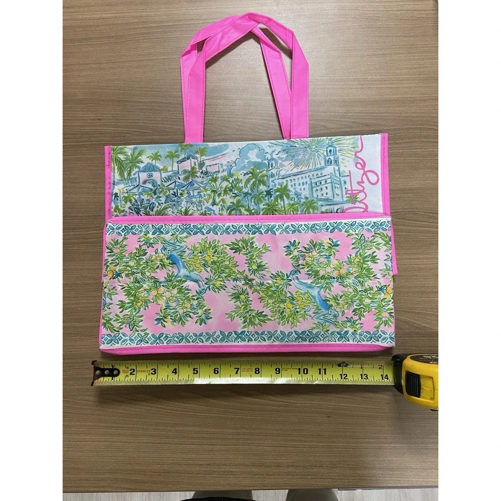 Lot Of 4 LILLY PULITZER Reusable Tote Plastic SHOPPING BAGS, Two Sizes Palm